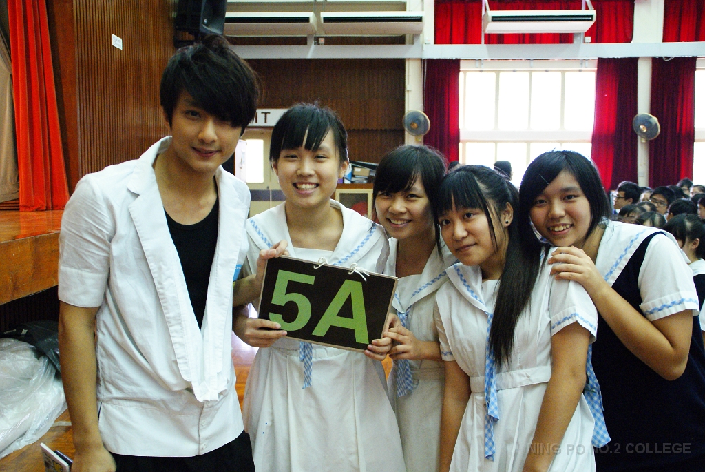 YES! School Tour 2012 ޲z dH